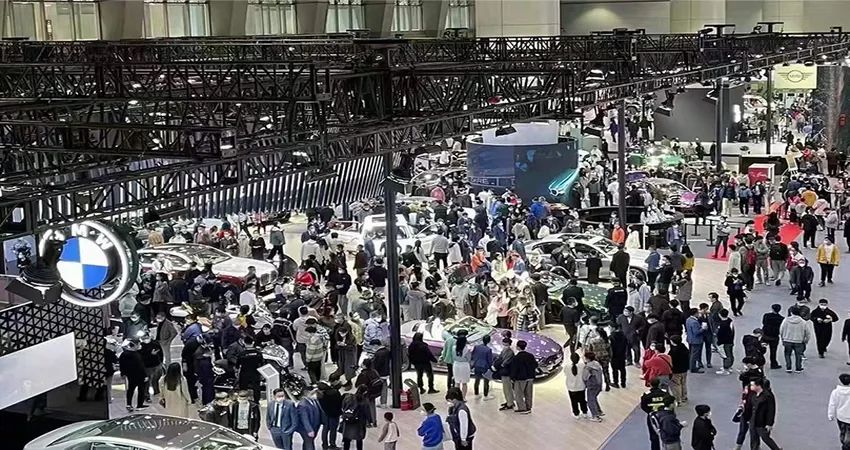 一手彩电沙发智能化，一手开打价格战,“洋品牌”打响新能源反击战！